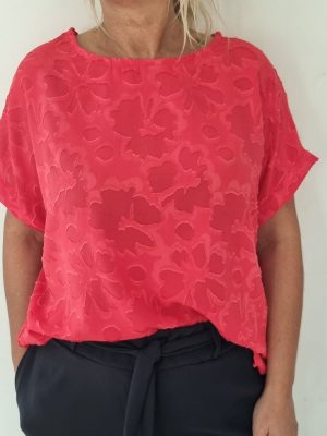 Blusa en gasa con relieve